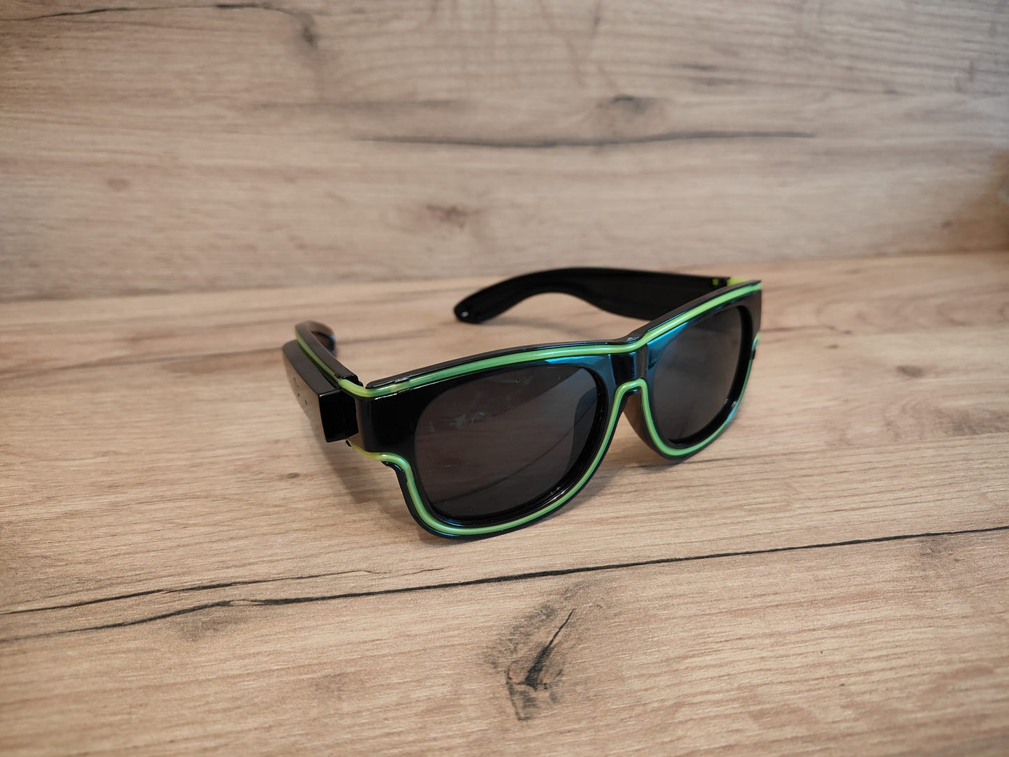 1 - Funky Glow (mono color)